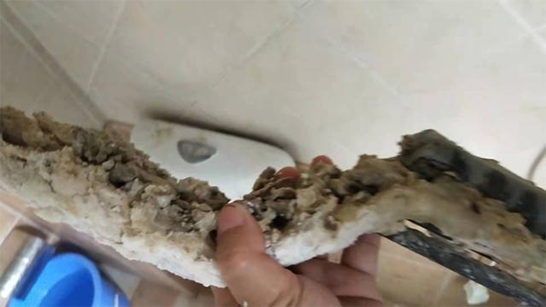 空氣能熱泵主機的清洗怎么清洗，空氣能水箱的清洗步驟