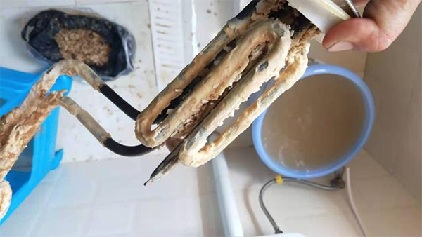 空氣能熱泵主機的清洗怎么清洗，空氣能水箱的清洗步驟