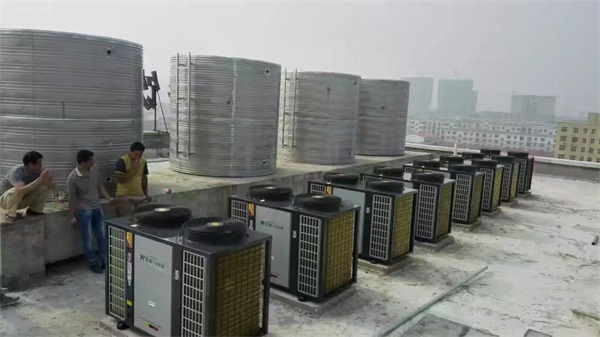 工廠為什么可以選擇熱泵熱水機組？