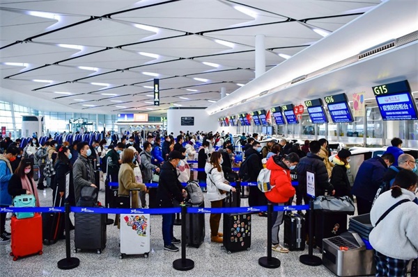 穩居春運高鐵機場黃金C位，四季沐歌空氣能溫暖回家路