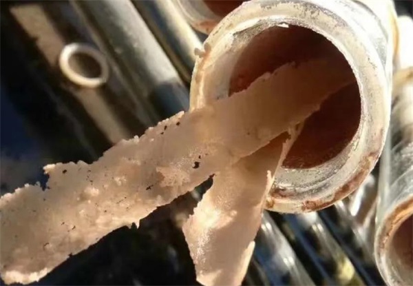 空氣能熱水器水垢的形成與高效清除方法