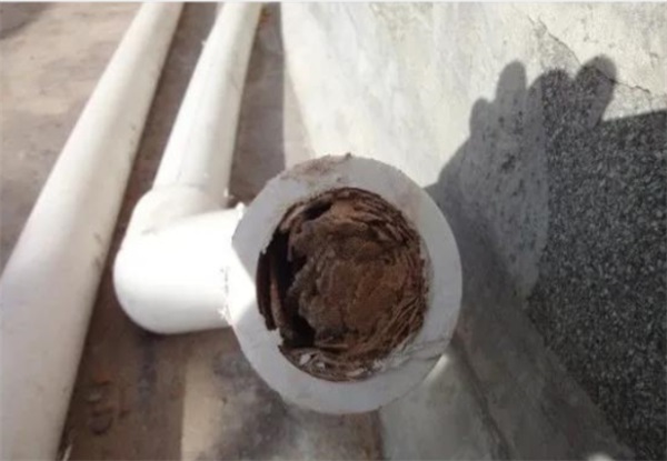 空氣能熱水器水垢的形成與高效清除方法