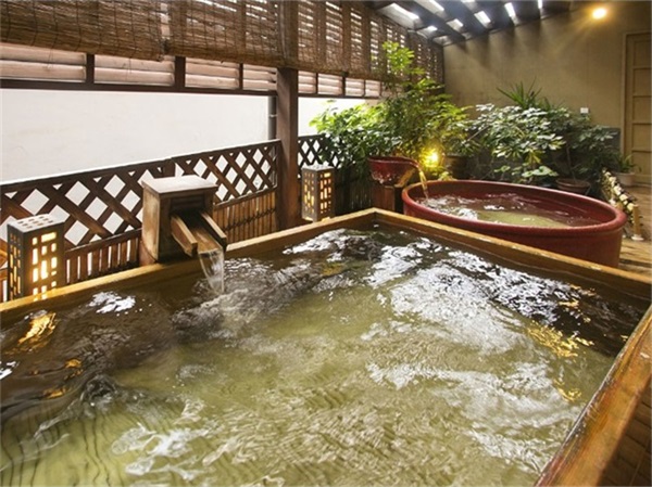 空氣能應用洗浴行業技術優勢