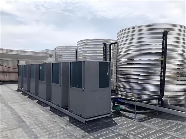 節能先鋒：工地空氣能熱水器，綠色又高效